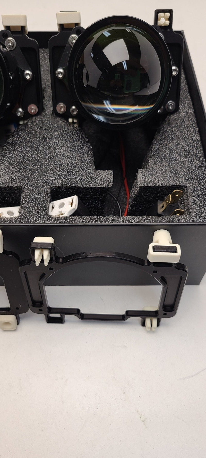 Load image into Gallery viewer, U.P.G R32 Skyline Bi-Led headlight upgrade kit