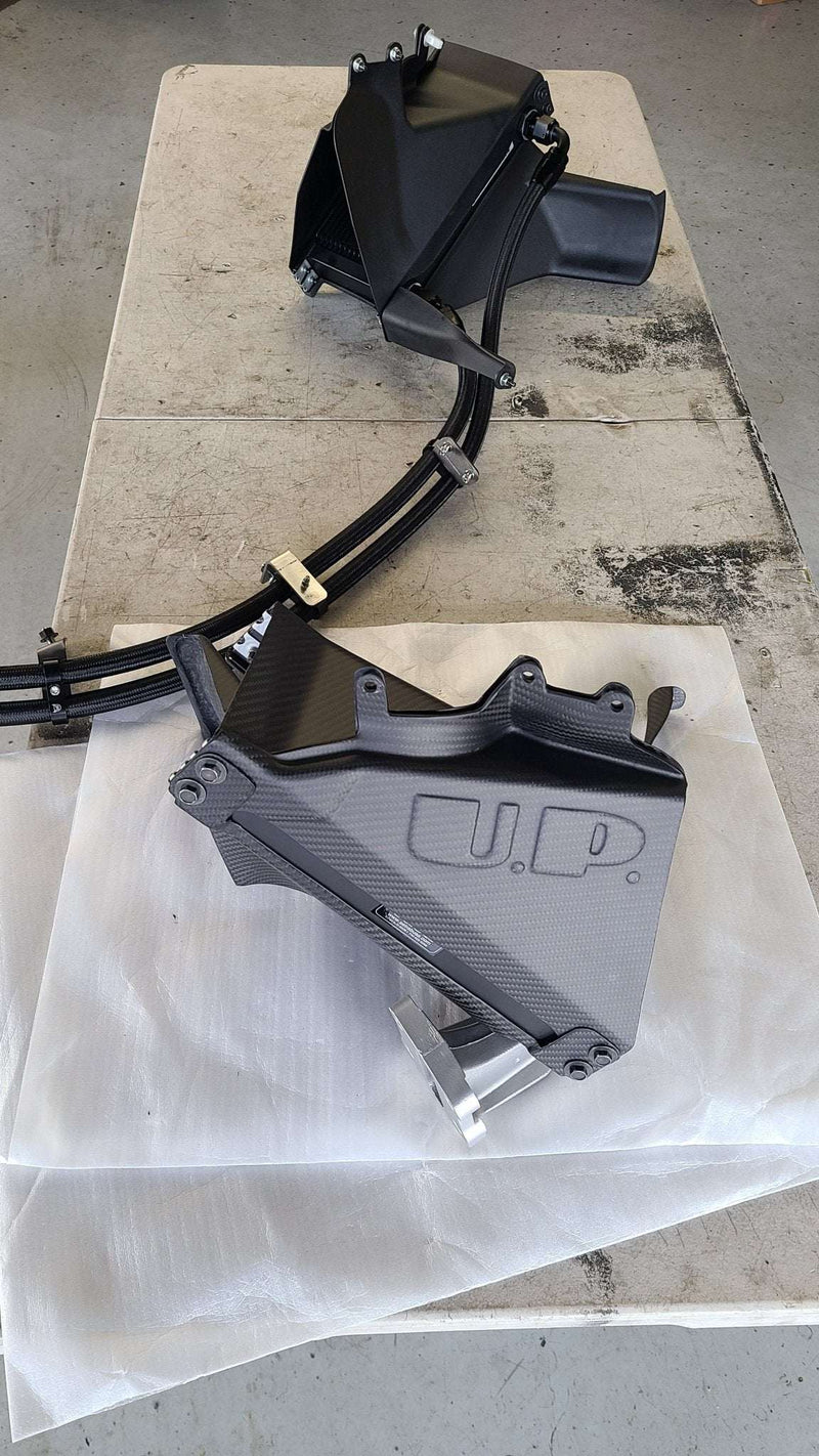 Load image into Gallery viewer, U.P.G R32 GTR oil cooler with carbon ducting -complete-
