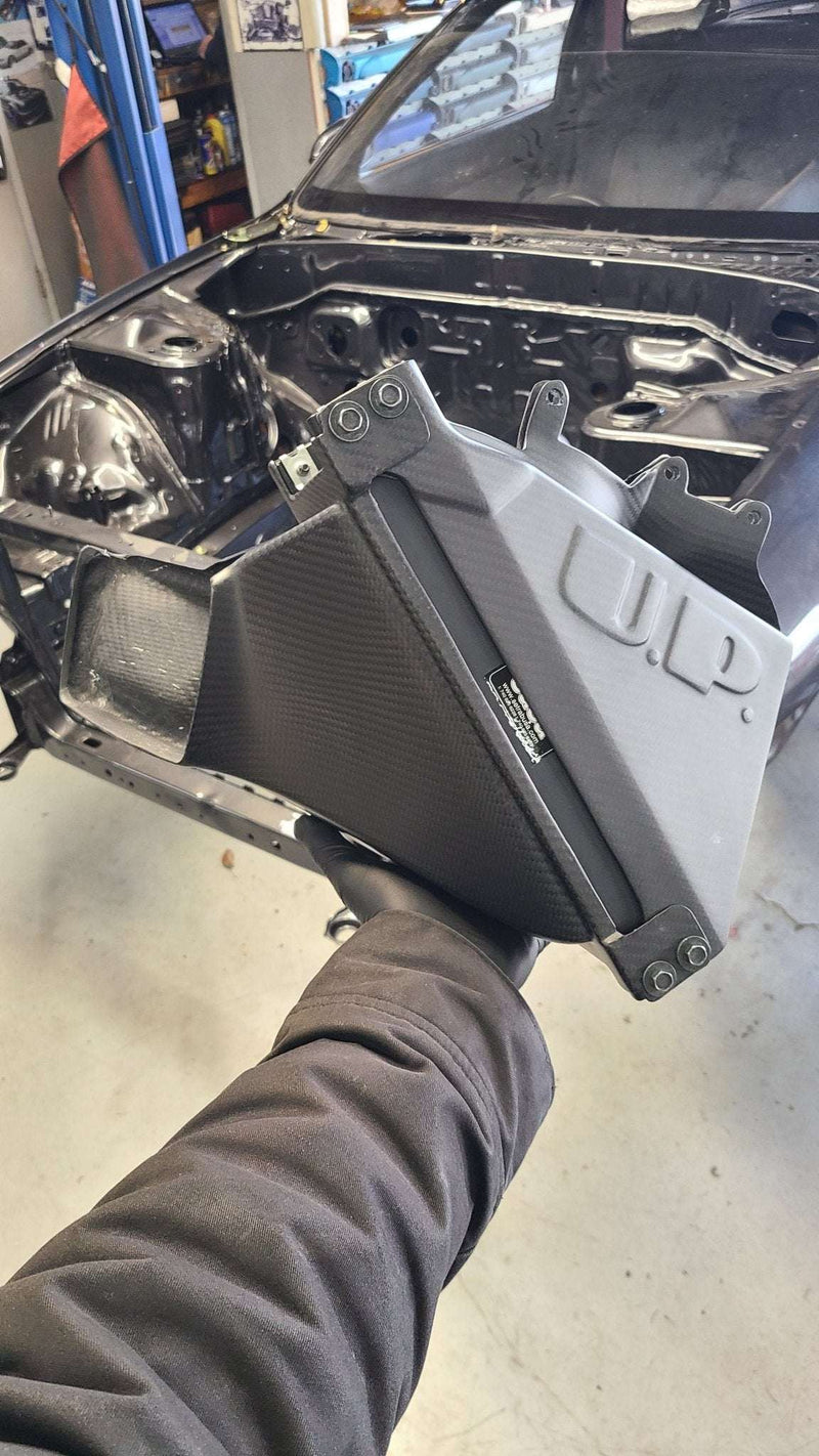 Load image into Gallery viewer, U.P.G R32 GTR oil cooler with carbon ducting -duct only-