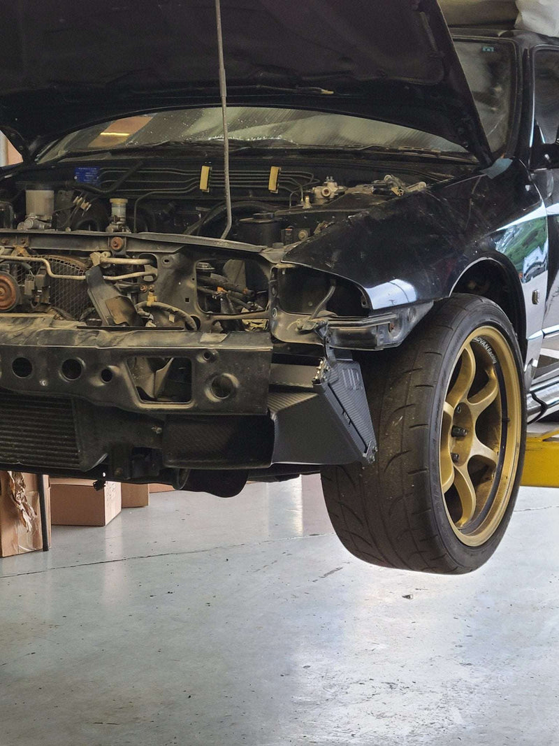 Load image into Gallery viewer, U.P.G R32 GTR oil cooler with carbon ducting -cooler/duct combo-