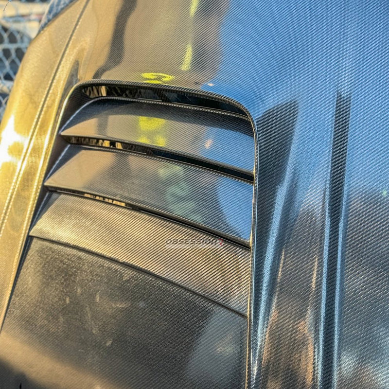 Load image into Gallery viewer, MUSE JAPAN x BENETEC BNR34 GTR DRY CARBON HOOD ASSEMBLY R-TUNE