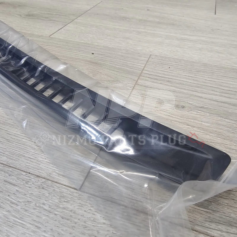 Cargue la imagen en el visor de la galería, MuseJapan R32 Skyline Upper Defroster Vent Set (PRE-ORDER) - NizmoPartsPlug