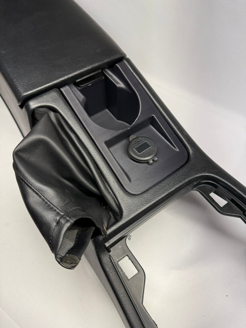 Cargue la imagen en el visor de la galería, R33 Skyline Center Console Cupholder Insert