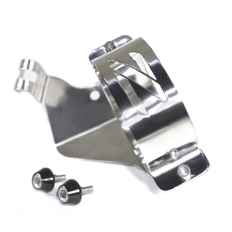 ギャラリービューアに画像をロードする, Polished ZSPEC fuel filter bracket for Nissan Z32 300zx (1990-1996) with mounting hardware included.
