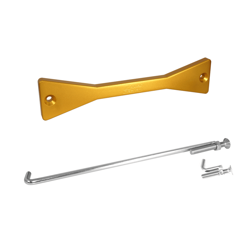 ギャラリービューアに画像をロードする, Gold ZSPEC billet battery hold-down for Nissan Z RZ34, includes silver stainless steel hardware.