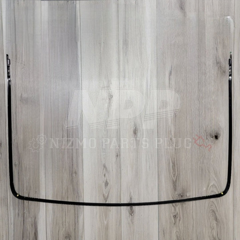 Load image into Gallery viewer, Nissan Stagea Front Windshield Molding and Retainer Set (WGC34/WGNC34) - NizmoPartsPlug