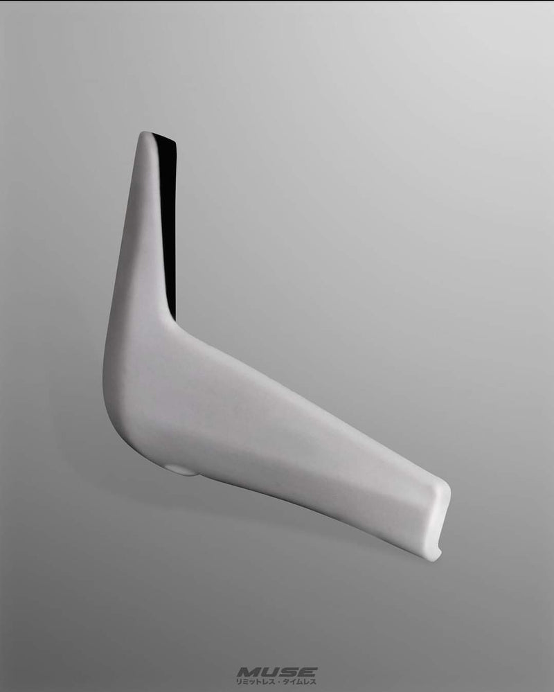ギャラリービューアに画像をロードする, White N1-style rear mud guard for Nissan Skyline R32 BNR32, studio shot on gray background.
