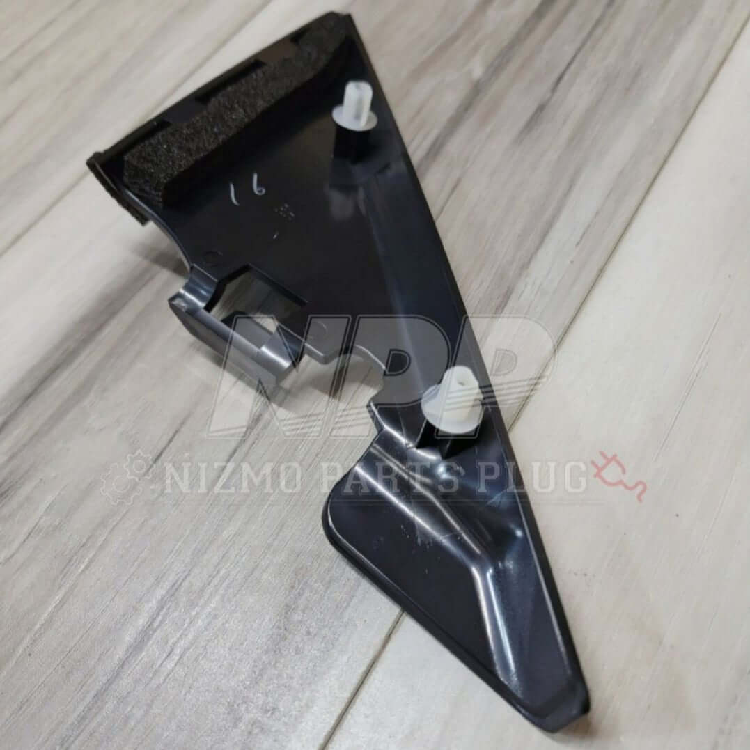 Nissan R34 Skyline GT/GTR RH Interior Mirror Finisher Cover - NizmoPartsPlug