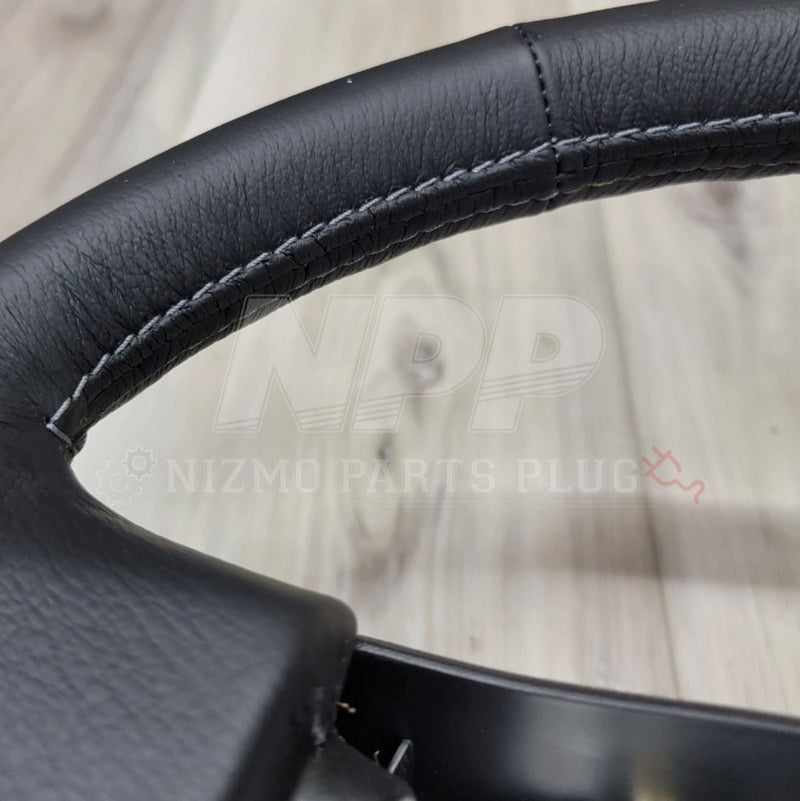 Load image into Gallery viewer, Nissan S15 Silvia Leather Steering Wheel Assembly - NizmoPartsPlug