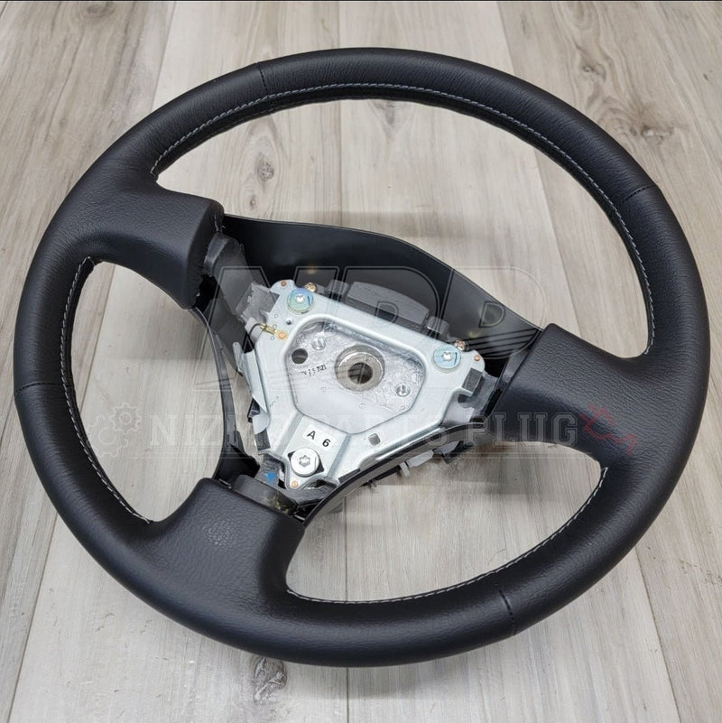 Load image into Gallery viewer, Nissan S15 Silvia Leather Steering Wheel Assembly - NizmoPartsPlug