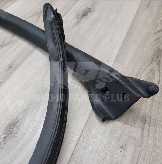 Nissan S15 Silvia Coupe RH Upper Window Weatherstrip