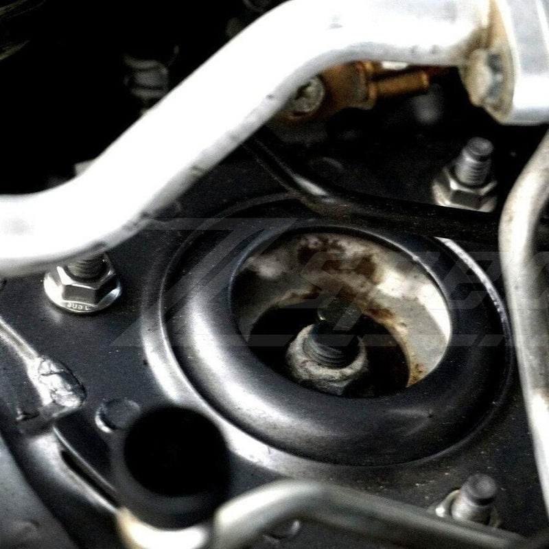 Cargue la imagen en el visor de la galería, ZSPEC stainless steel fastener kit installed on a '17-'20 Infiniti Q50/Q60 engine bay strut tower.