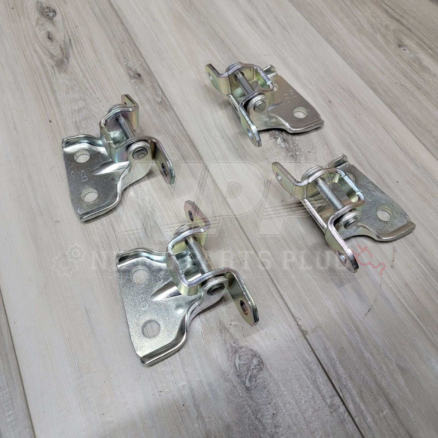 Nissan R32 Skyline Sedan Rear Door Hinge Set