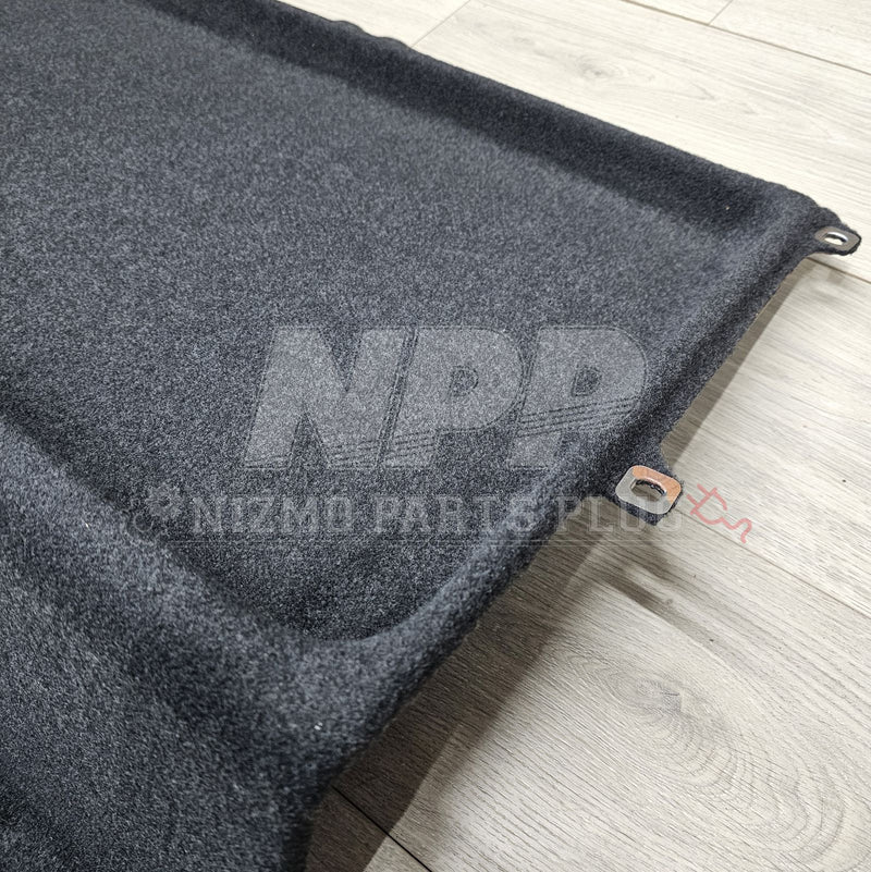 ギャラリービューアに画像をロードする, Black rear parcel shelf finisher for Nissan Z32 300ZX 2+0, showing carpeted surface in good condition.