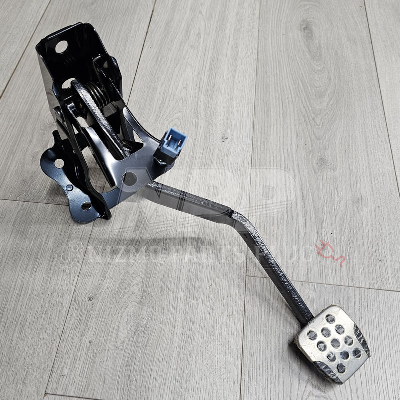 Load image into Gallery viewer, Nissan R34 Skyline GT-R Brake Pedal Assembly - NizmoPartsPlug