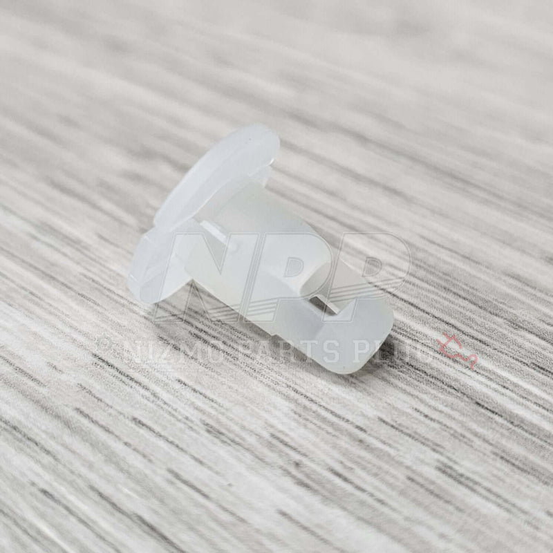 Load image into Gallery viewer, Nissan WGC34 Stagea Sideskirt Mounting Clip & Grommet Set - NizmoPartsPlug