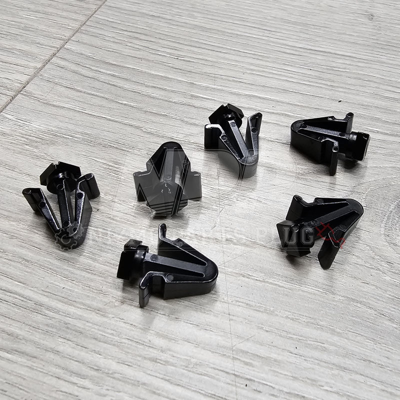Load image into Gallery viewer, Nissan R33 Skyline/C34 Stagea Front Grill Clip Set - NizmoPartsPlug