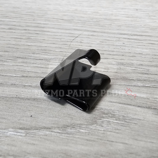 Resorte de liberación del retorno de la tapa del depósito de combustible del Nissan R34 Skyline