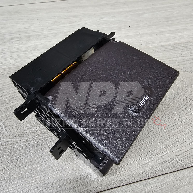 Load image into Gallery viewer, Nissan Y32 Cima/Gloria/Cedric Mirror Control Assembly - NizmoPartsPlug