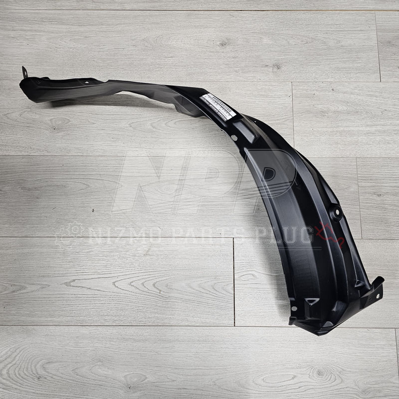 Load image into Gallery viewer, R34 Skyline Front RH Upper Fender Wheel Linear (NON-GTR) - NizmoPartsPlug