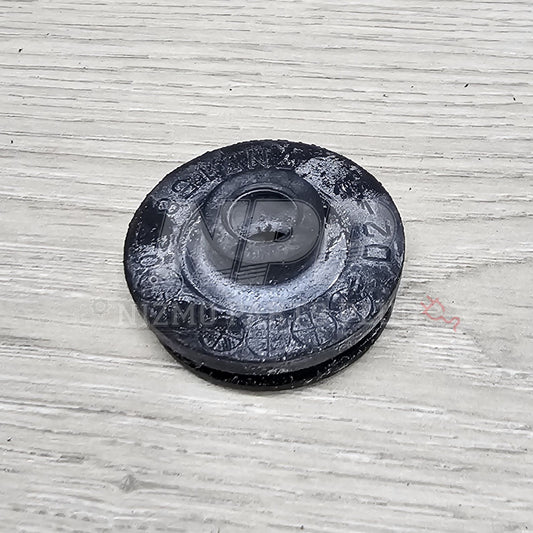 Buje de soporte del radiador superior Z32/A32/Y61/P11