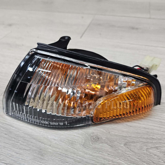 Juego de luces direccionales para Nissan Skyline Coupe S1 R32