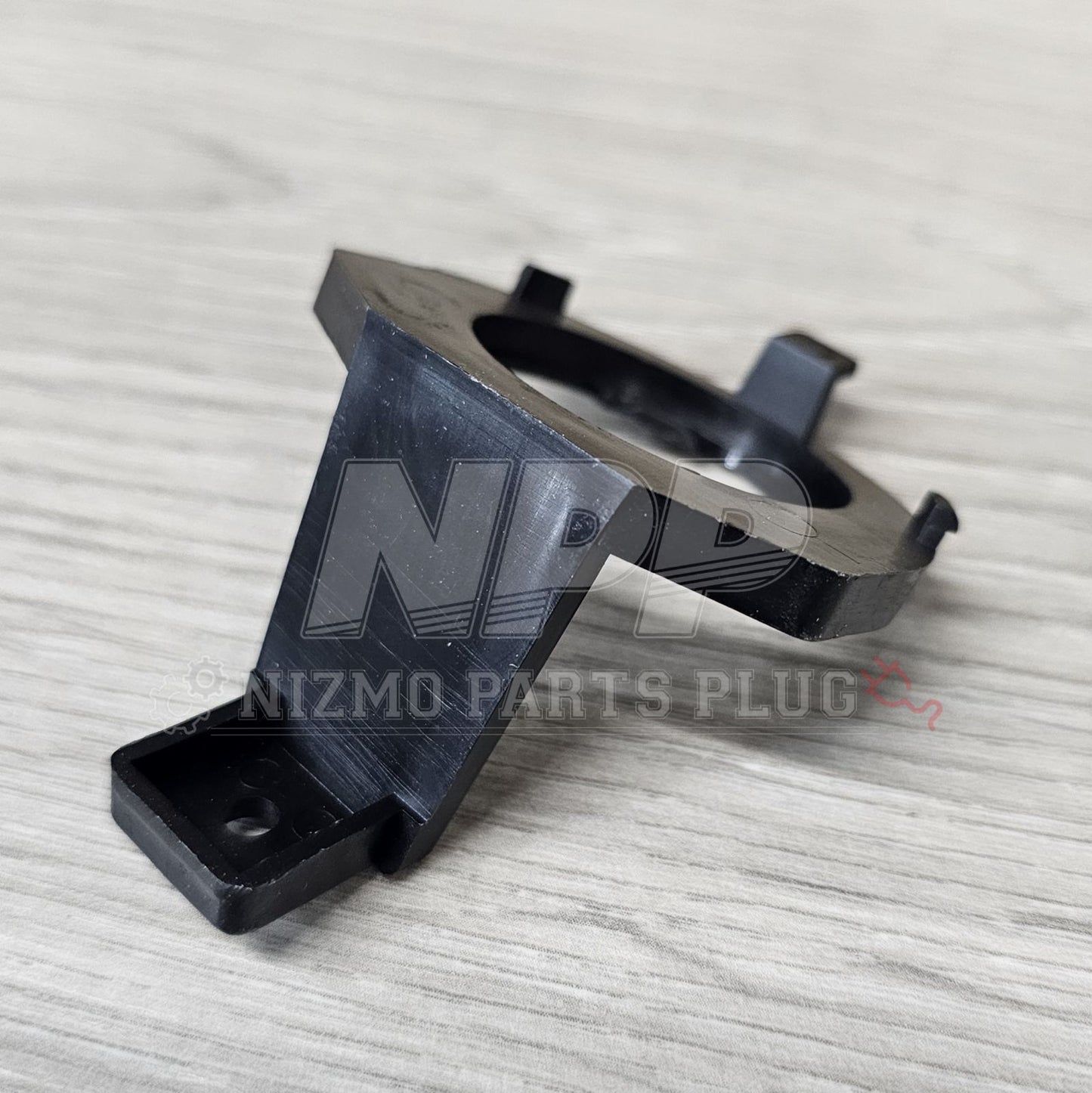 Nissan R33 Skyline Rear Taillight Light Socket & Cover - NizmoPartsPlug