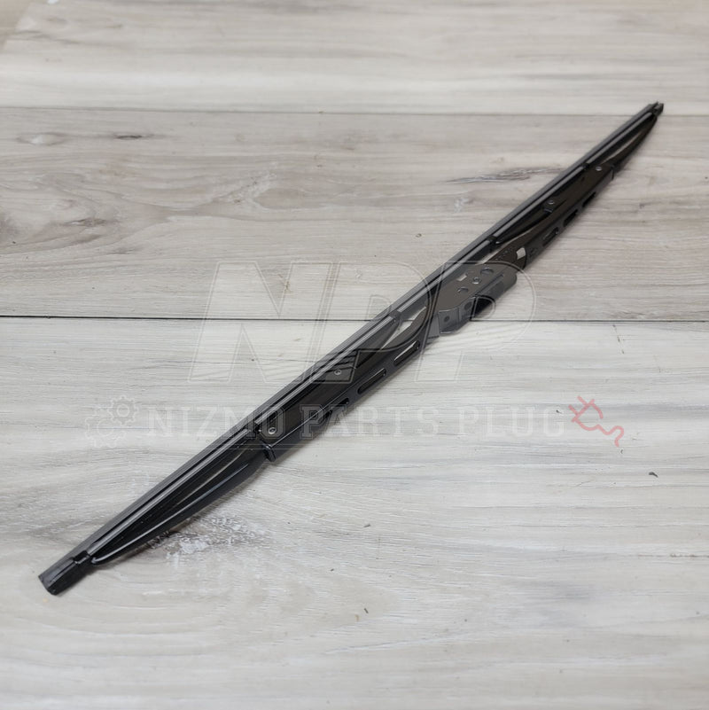 Load image into Gallery viewer, New Pitwork black rear wiper blade assembly for Nissan R34 Skyline on a light wood background.