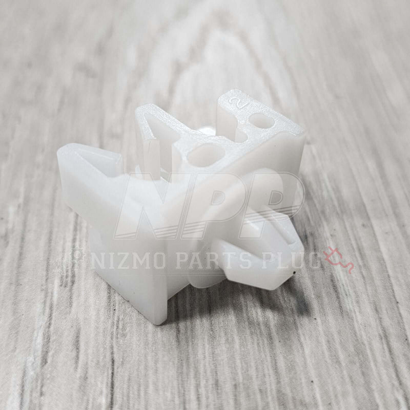 Load image into Gallery viewer, Nissan OEM 2 Line Fuel Line Clip (Discontinued) - NizmoPartsPlug