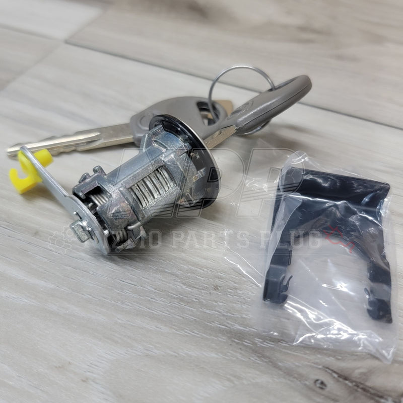 Load image into Gallery viewer, Nissan S15 Silvia Trunk Lid Lock Cylinder With Key Set - NizmoPartsPlug
