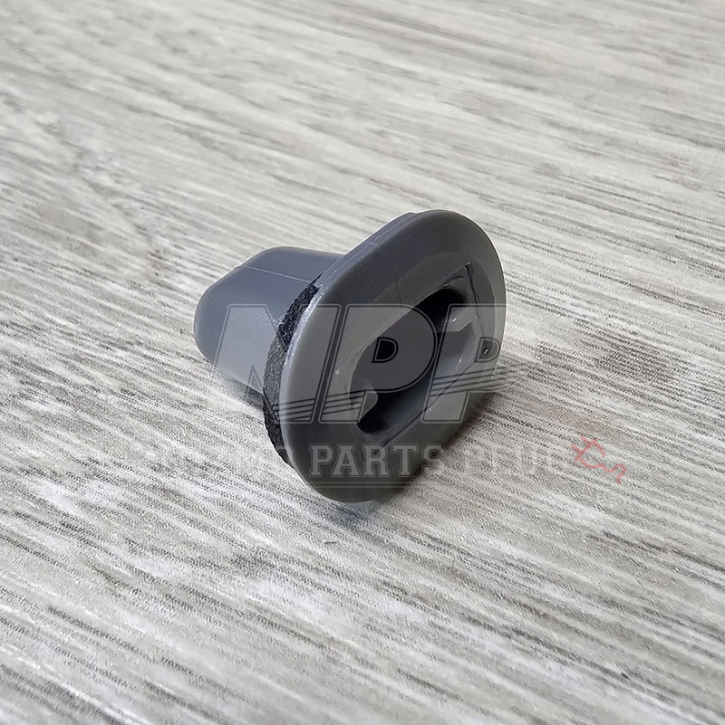 Load image into Gallery viewer, Nissan Stagea S2 Rear Taillight Mounting Grommet - NizmoPartsPlug