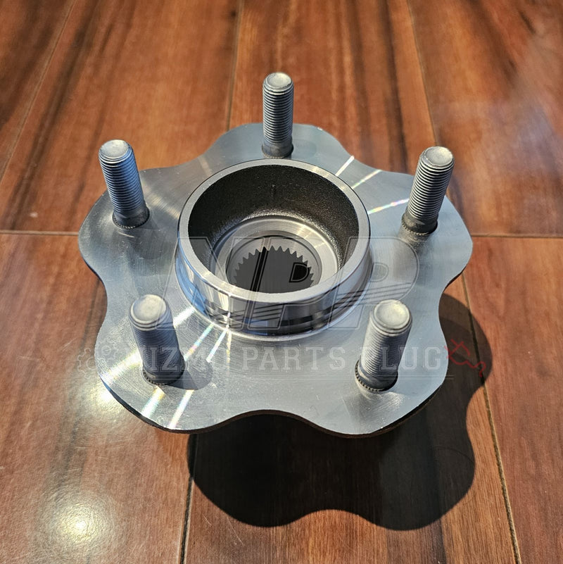Load image into Gallery viewer, Nissan R34 Skyline GTT Rear Wheel Hub Assembly - NizmoPartsPlug