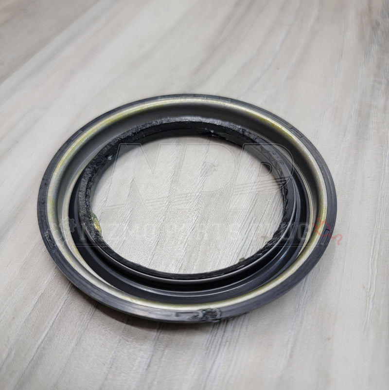 ギャラリービューアに画像をロードする, 1990-1993 Nissan Homy / Caravan Front Axle Grease Seal (4WD)