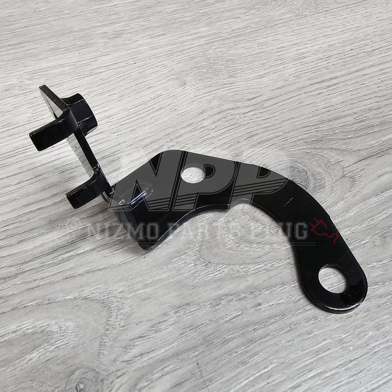 Load image into Gallery viewer, Nissan R33/34 Skyline GTR Rear RH Brake Hose Bracket - NizmoPartsPlug