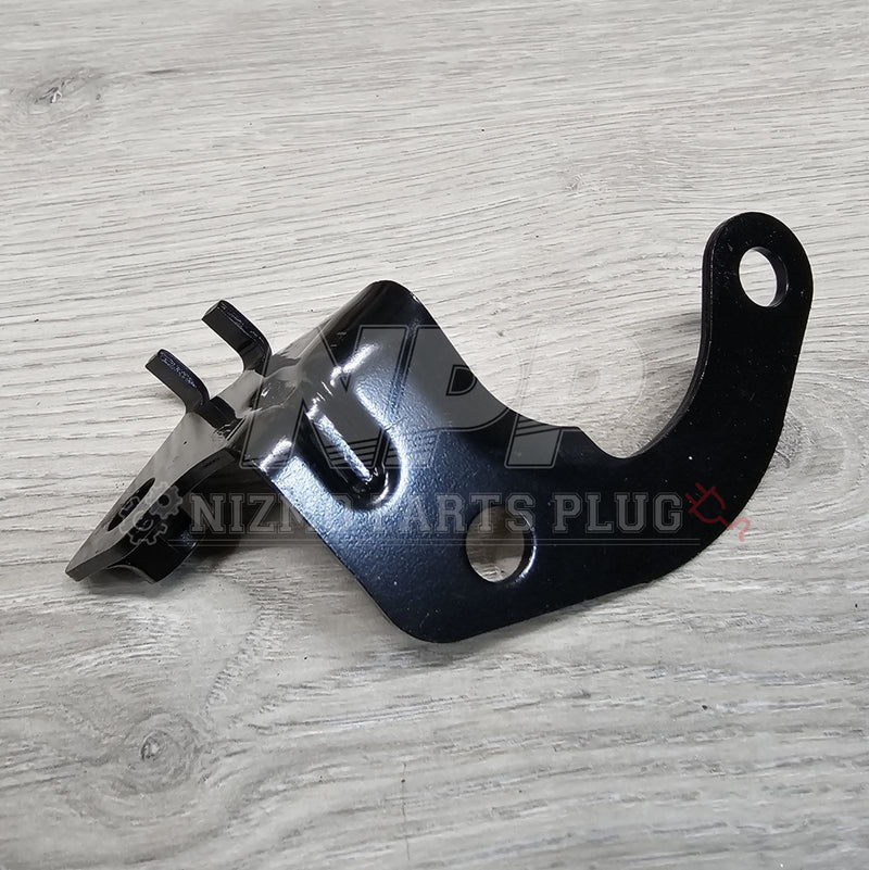 Load image into Gallery viewer, Nissan R33/34 Skyline GTR Rear LH Brake Hose Bracket - NizmoPartsPlug