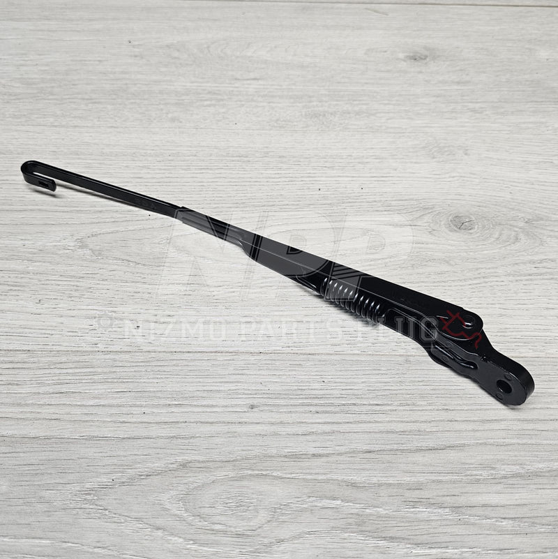 Load image into Gallery viewer, Nissan R34 Skyline Rear Wiper Arm Assembly - NizmoPartsPlug