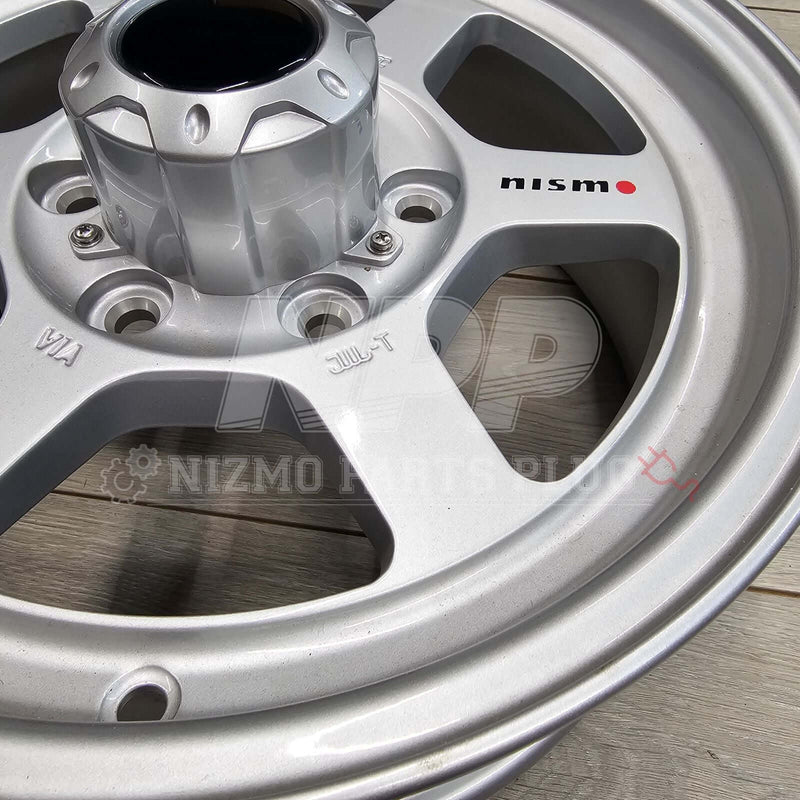 Cargue la imagen en el visor de la galería, Nismo Frontier Rays Engineering TE37X Wheel Assembly 16x7 6 lug close-up image showing design and finish.
