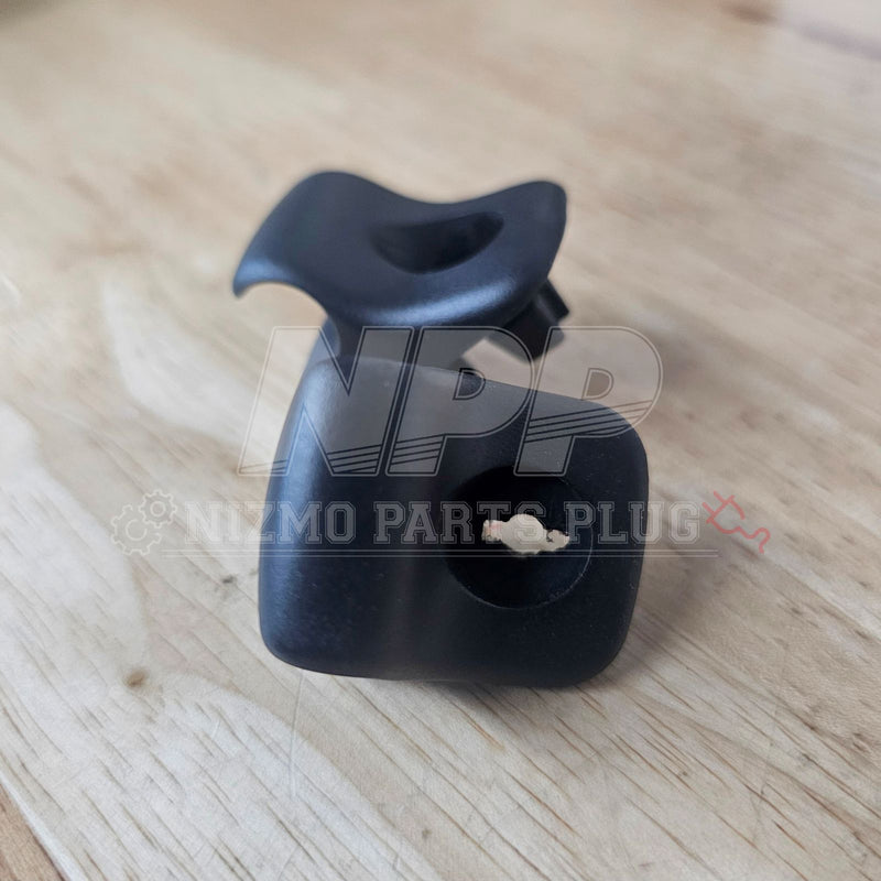 Load image into Gallery viewer, MUSE JAPAN R34 Skyline Sunvisor Bracket Clip Set - NizmoPartsPlug