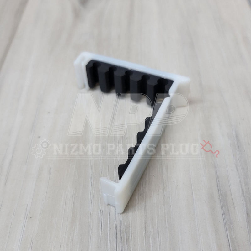 Load image into Gallery viewer, Nissan R32 Skyline Brake Line Clamp (Firewall) - NizmoPartsPlug