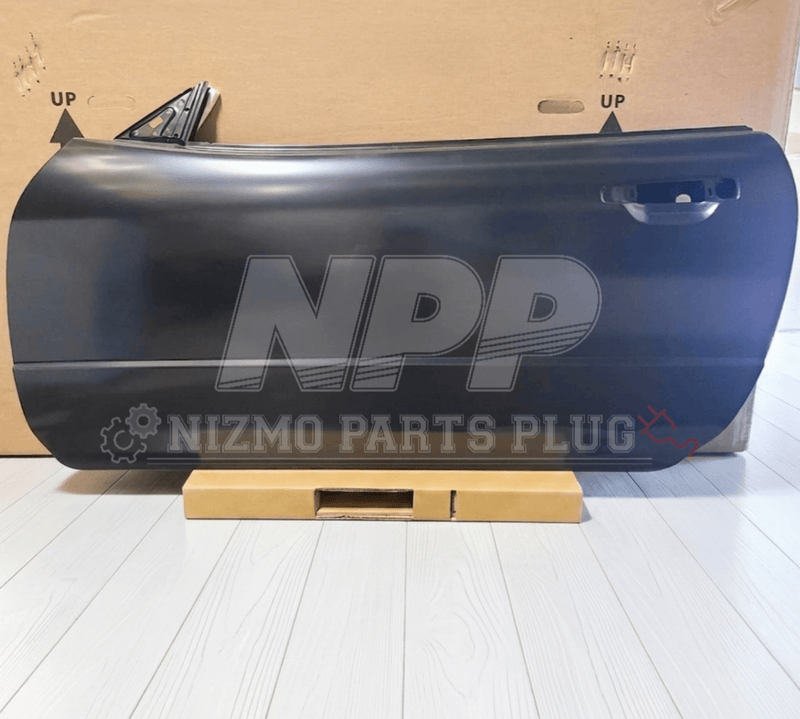 Load image into Gallery viewer, Nissan R34 Skyline Coupe Front Door Assembly LH
