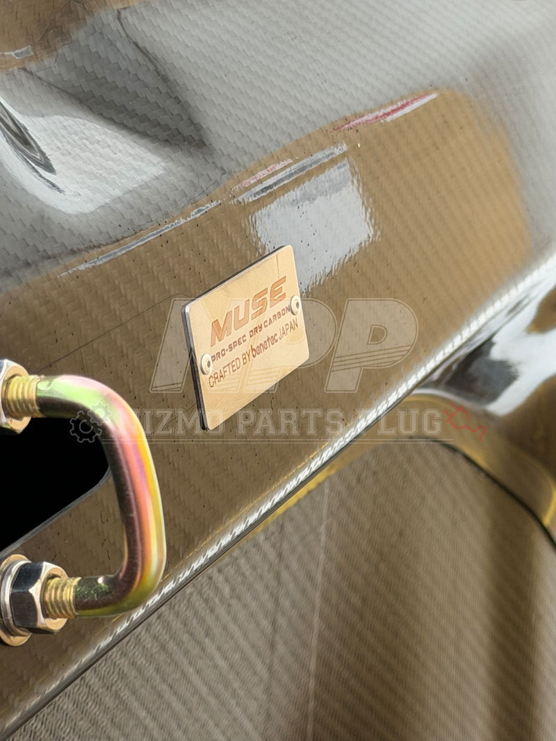 Cargue la imagen en el visor de la galería, MUSE JAPAN x BENETEC BNR34 GTR DRY CARBON HOOD ASSEMBLY R-TUNE