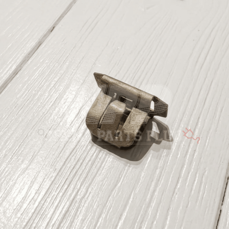 ギャラリービューアに画像をロードする, Genuine Nissan OEM Exterior Body & Bumper Spacer Clip (01554-0007U)