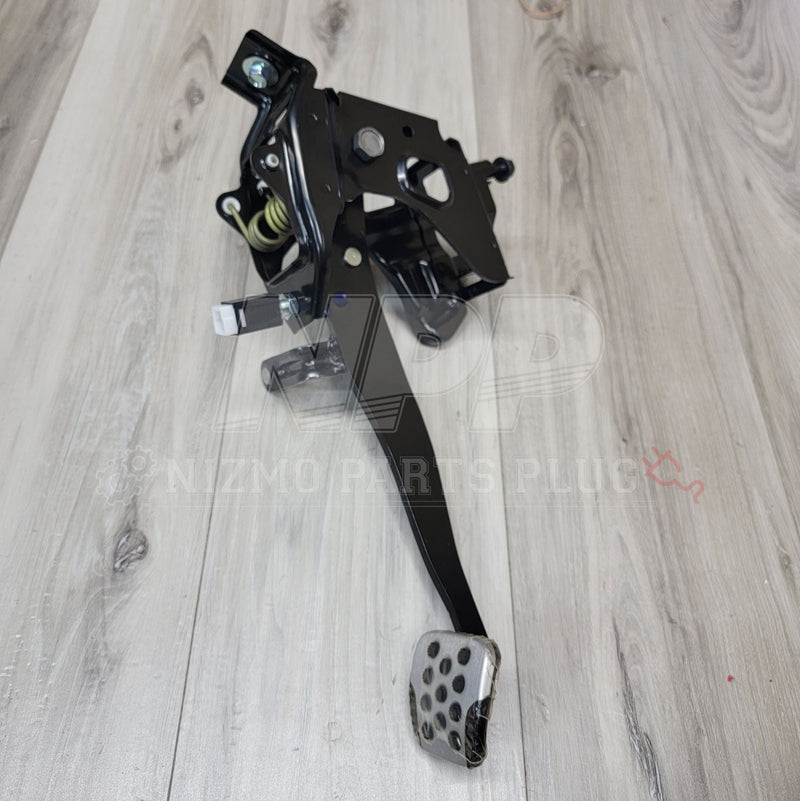 Load image into Gallery viewer, Nissan R34 Skyline Automatic to Manual Clutch Pedal Kit - NizmoPartsPlug