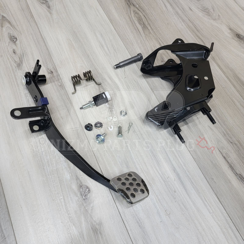 Load image into Gallery viewer, Nissan R34 Skyline GT/GTT Manual Clutch Pedal Set (Series 2) - NizmoPartsPlug