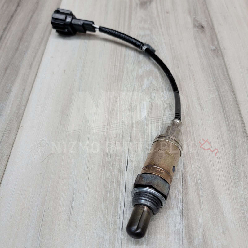 Load image into Gallery viewer, Nissan S13 Silvia SR20DET Oxygen Sensor (02) - NizmoPartsPlug