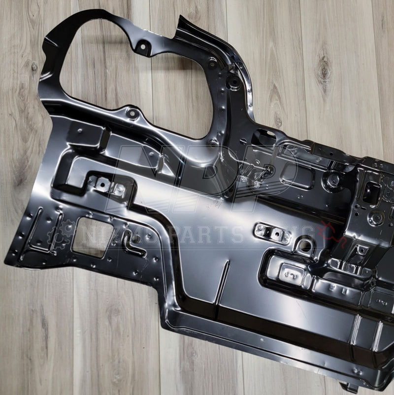 Load image into Gallery viewer, Nissan R33 Skyline GTR Rear Trunk Body Structural Panel - NizmoPartsPlug
