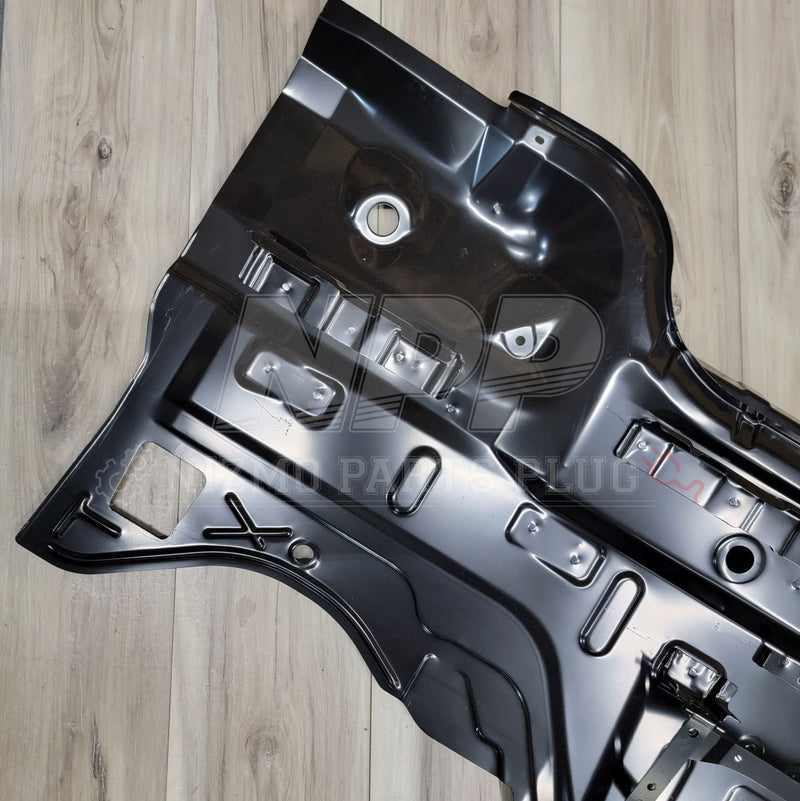 Load image into Gallery viewer, Nissan R34 Skyline Coupe Trunk Structural Rear Panel - NizmoPartsPlug