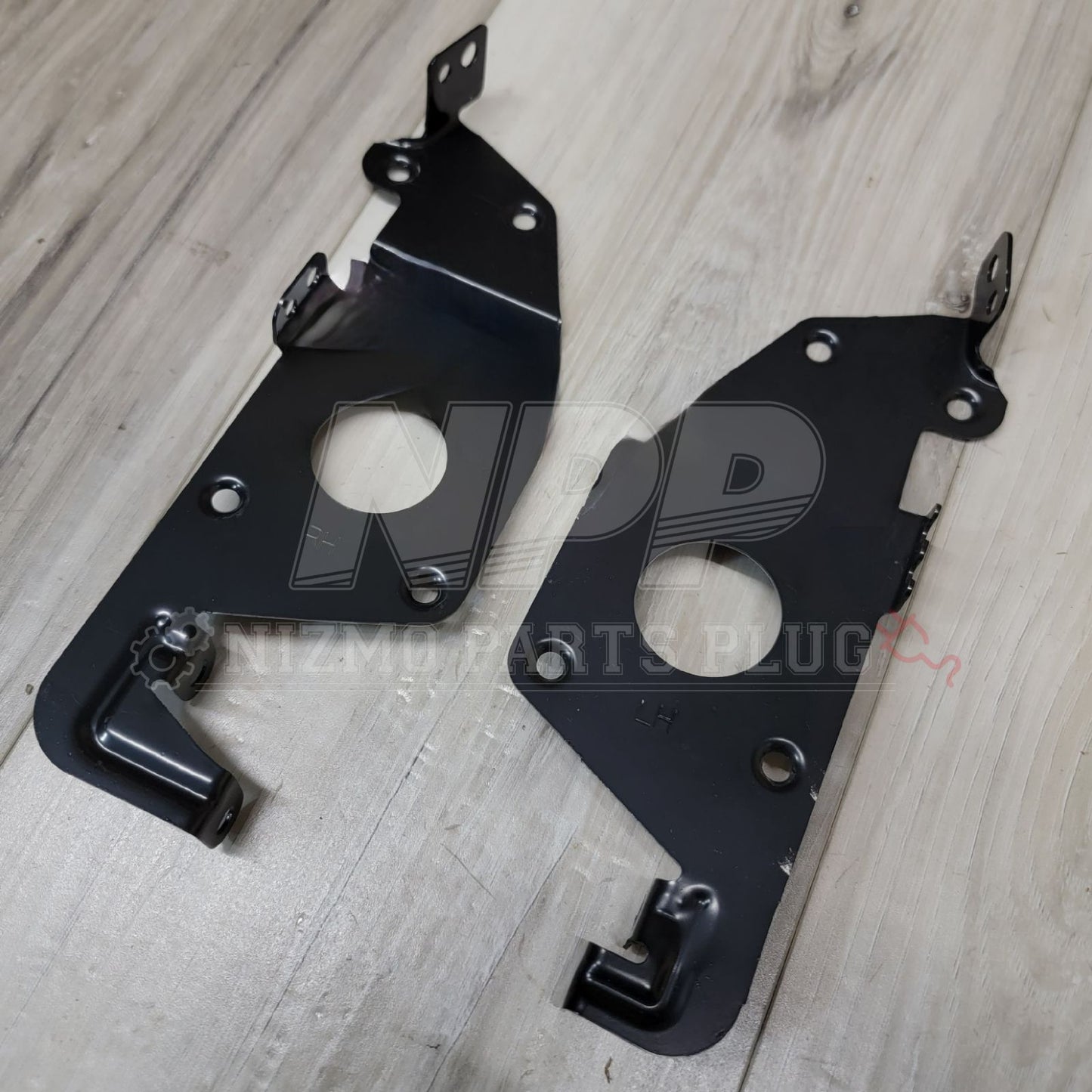 Nissan R34 Skyline Standard Radio RH & LH Bracket Set - NizmoPartsPlug
