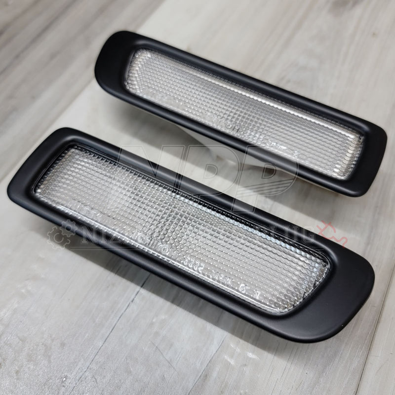 Load image into Gallery viewer, Nissan R33 Skyline GTS/T Nismo Clear Sidemarker Light Kit - NizmoPartsPlug