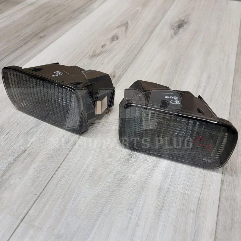 Load image into Gallery viewer, Nissan R34 Skyline GTT GTR Front Turn Signal Indicator Set (Smoked) - NizmoPartsPlug